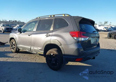 2022 Subaru Forester Wilderness z USA, uszkodzony, nr VIN JF2SKAMC0NH528838